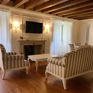 Cavour44 - Palazzo Canossa , Verona Italia